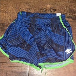 UMBRO WOMENS RUNNING SHORTS